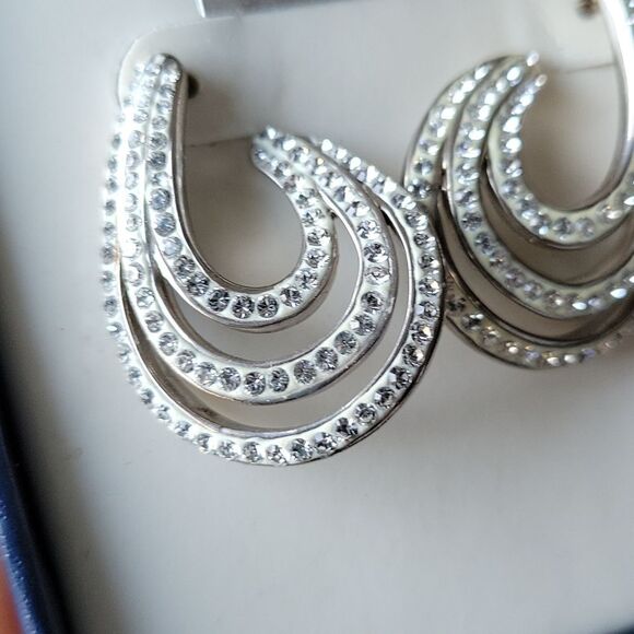 Sterling Silver Lauren Taylor Post Earrings "diamond" chips - Picture 2 of 6
